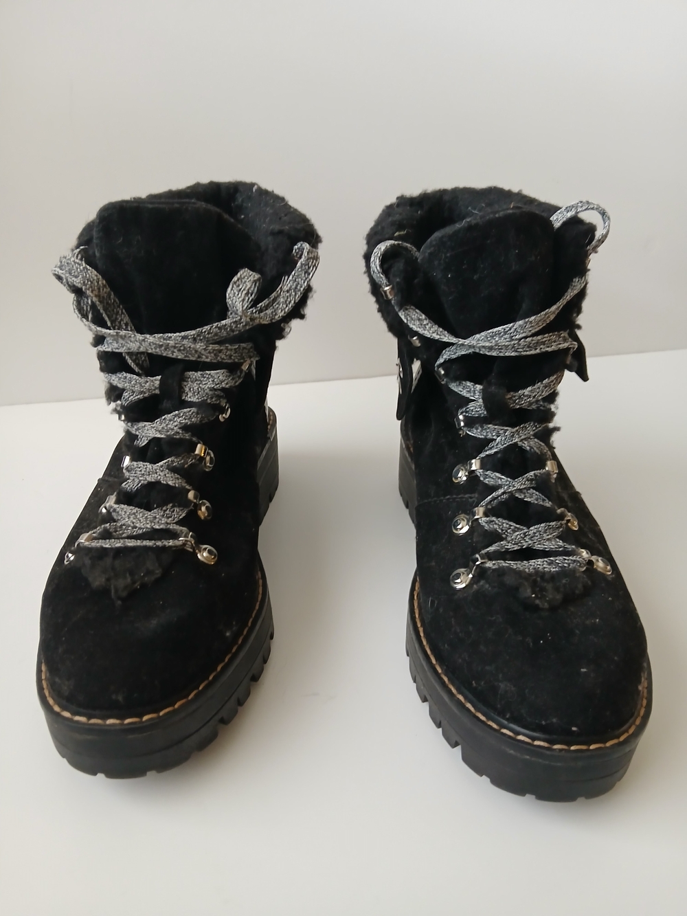 Women's Time & Tru Black Faux-Fur Lace-Up Lug Boots, Size 7